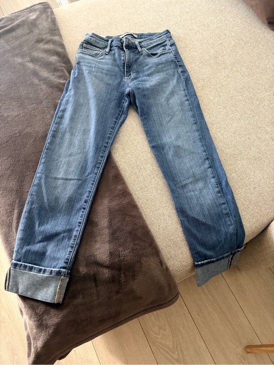 Joe's Jeans Denim - Joe's Jeans Light-Mid Blue Boyfriend Jeans- ready to go!!!